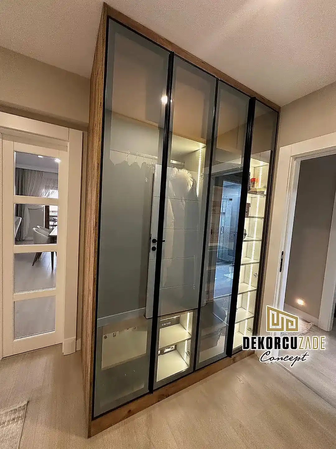 Ankara Reflekte Cam Vestiyer